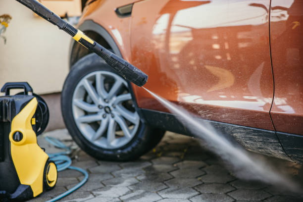 Best Sidewalk Pressure Washing  in Meadow Glade, WA